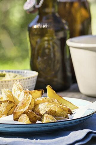 Kartoffelwedges mit Mandelsauce Kartoffelwedges mit Mandelsauce
