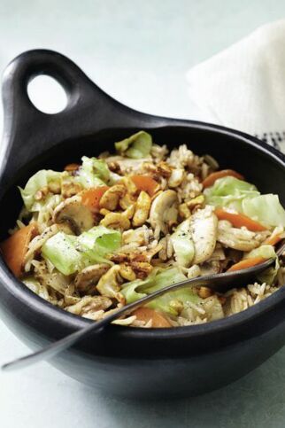 Bratreis mit Gewürz-Cashews Bratreis mit Gewürz-Cashews