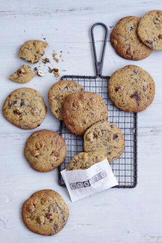 Choc Chip Cookies mit Haselnüssen Choc Chip Cookies mit Haselnüssen
