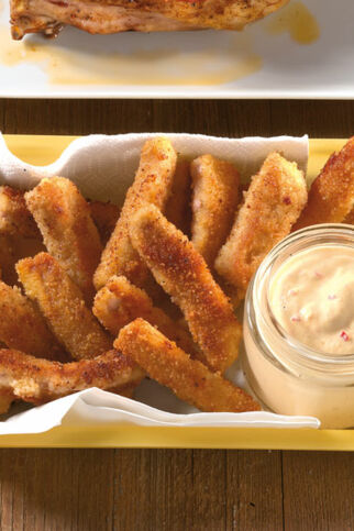 Schnitzel-Sticks mit Gurkendip Schnitzel-Sticks mit Gurkendip