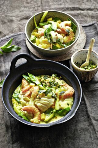 Kokos-Fisch-Curry mit Shrimps, Mango und Thai-Gremolata Kokos-Fisch-Curry mit Shrimps, Mango und Thai-Gremolata