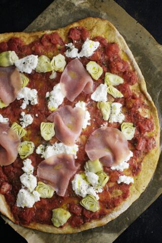 Slow-Carb-Pizza mit Artischocken und Schinken Slow-Carb-Pizza mit Artischocken und Schinken