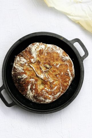 Sauerteig-Topfbrot Sauerteig-Topfbrot
