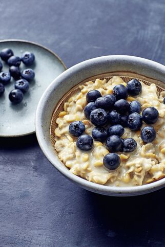 Protein-Porridge mit Erdnussmus Protein-Porridge mit Erdnussmus