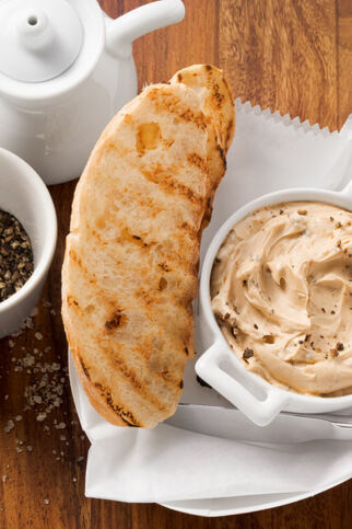 Pfefferbutter mit Aceto balsamico Pfefferbutter mit Aceto balsamico