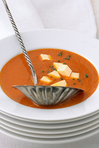 Tomatensuppe mit Eierstich Tomatensuppe mit Eierstich