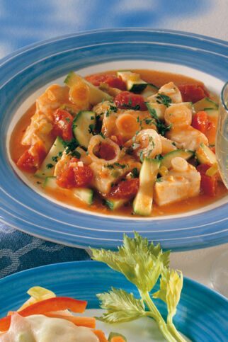 Pfannenfisch mit Tomaten und Zucchini Pfannenfisch mit Tomaten und Zucchini