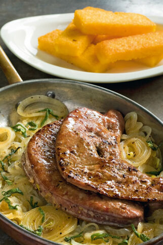 Kalbsleber mit Zwiebeln Kalbsleber mit Zwiebeln