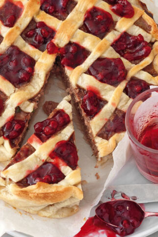 »Linzer« Fleischtorte mit Preiselbeeren »Linzer« Fleischtorte mit Preiselbeeren