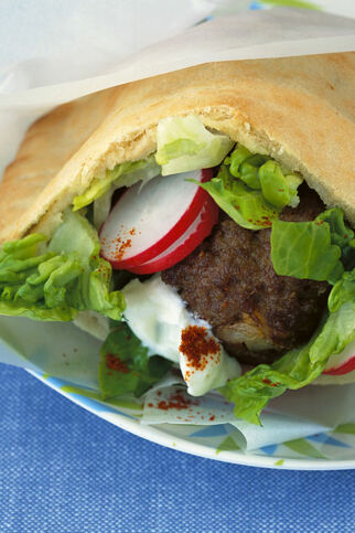 Pita mit Hackbällchen Pita mit Hackbällchen