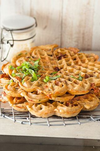 Tomate-Mozzarella-Waffeln Tomate-Mozzarella-Waffeln