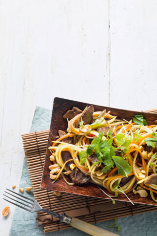 Papayasalat mit Rinderstreifen Papayasalat mit Rinderstreifen