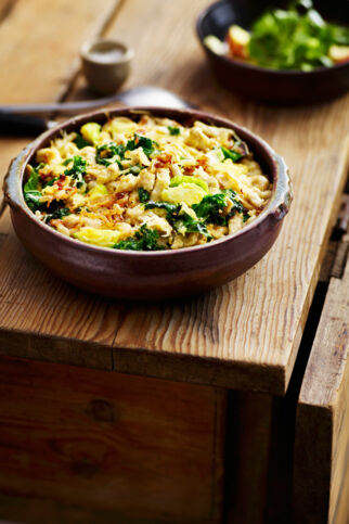 Buchweizenspätzle mit Kohl und Bergkäse Buchweizenspätzle mit Kohl und Bergkäse