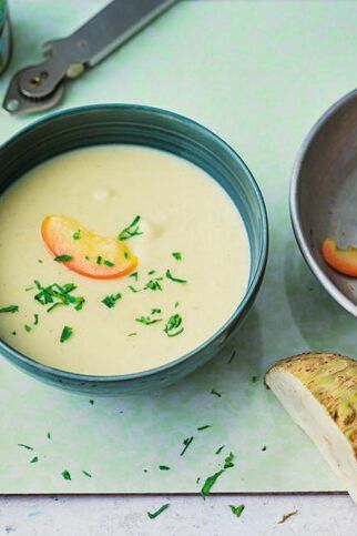 Sellerie-Apfel-Suppe Sellerie-Apfel-Suppe