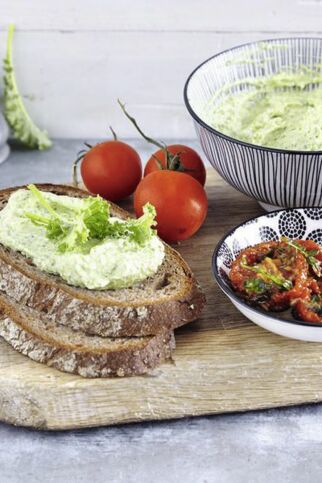 Sandwich mit Grünkohlcreme Sandwich mit Grünkohlcreme