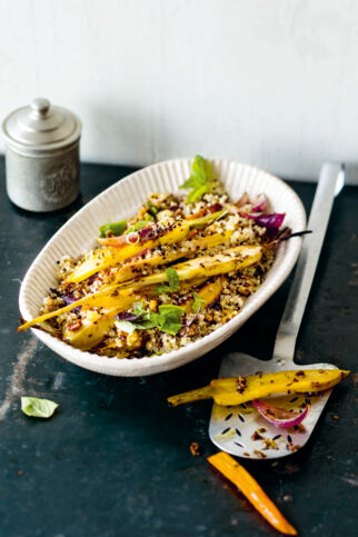 Lauwarmer Quinoa-Röstgemüse-Salat Lauwarmer Quinoa-Röstgemüse-Salat