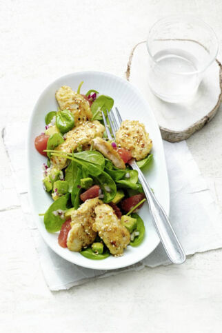 Avocadosalat mit Sesamhuhn Avocadosalat mit Sesamhuhn