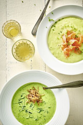Würzige Bärlauchsuppe mit Röstzwiebeln Würzige Bärlauchsuppe mit Röstzwiebeln