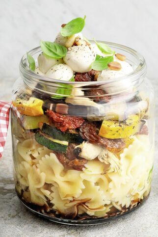 Antipasti-Nudelsalat Antipasti-Nudelsalat