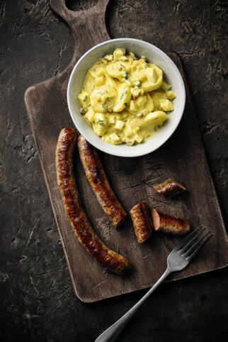 Wildschweinbratwürste mit Kartoffelsalat Wildschweinbratwürste mit Kartoffelsalat