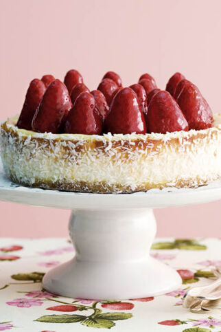 Kokos-Cheese-Cake mit Erdbeeren Kokos-Cheese-Cake mit Erdbeeren