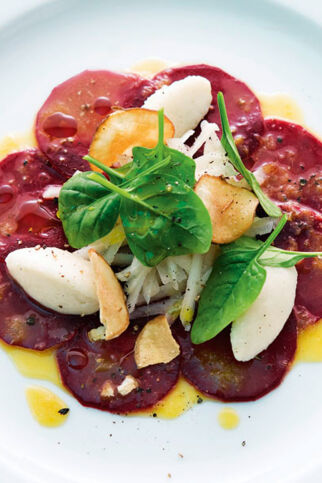 Rote-Bete-Carpaccio mit Orangen-Vinaigrette Rote-Bete-Carpaccio mit Orangen-Vinaigrette
