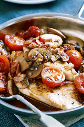 Putenschnitzel mit Champignon-Tomaten-Sauce Putenschnitzel mit Champignon-Tomaten-Sauce