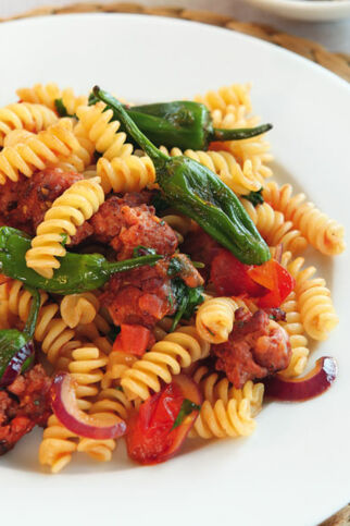 Salsiccia-Nudeln mit Blattspinat Salsiccia-Nudeln mit Blattspinat