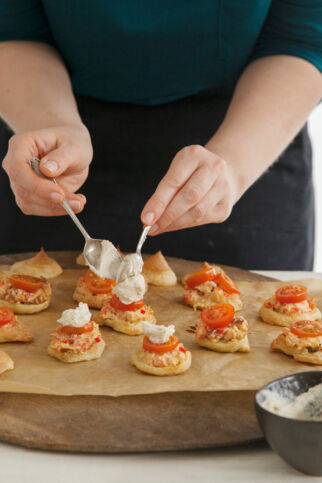 Windbeutel-Burger mit Räuchertofu Windbeutel-Burger mit Räuchertofu