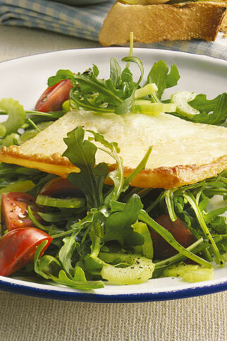 Rucolasalat mit gegrilltem Pecorino Rucolasalat mit gegrilltem Pecorino