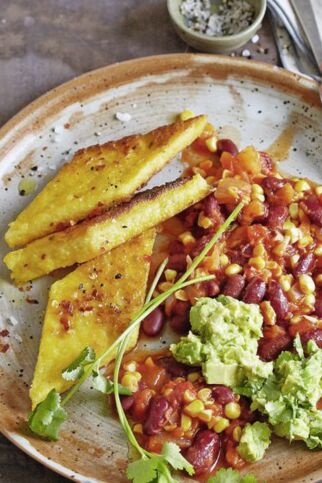 Chili con Polenta-Rauten und Guacamole Chili con Polenta-Rauten und Guacamole