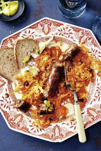 Halal-Bratwurst mit Sauerkraut Halal-Bratwurst mit Sauerkraut