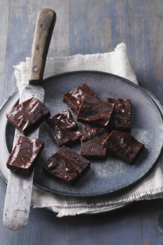 Schoko-Fudge mit Banane und Kokosöl Schoko-Fudge mit Banane und Kokosöl