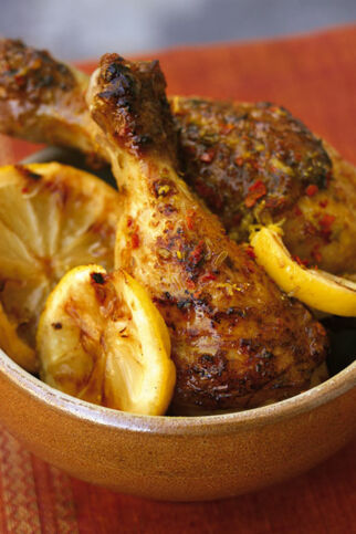 Kleine Hähnchenkeulen auf Tandoori Art Kleine Hähnchenkeulen auf Tandoori Art