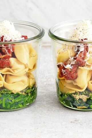 Tortellini-Suppe mit Spinat Tortellini-Suppe mit Spinat