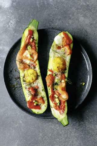 Zucchini mit Ei und Räucherlachs Zucchini mit Ei und Räucherlachs