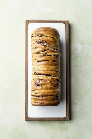 Zupfbrot mit Marzipan-Schokolade Zupfbrot mit Marzipan-Schokolade