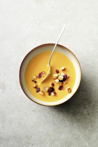 Süßkartoffelsuppemit Zimtcroûtons Süßkartoffelsuppemit Zimtcroûtons