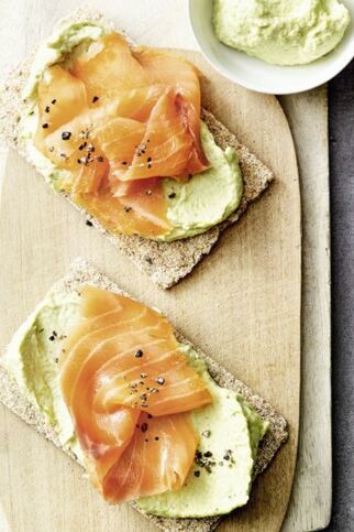 Knäckebrot-Edamame-Räucherlachs_2 Knäckebrot-Edamame-Räucherlachs_2