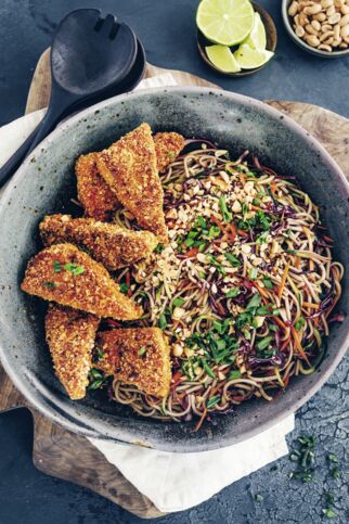 Soba-Nudel-Salat mit Sojadressing Soba-Nudel-Salat mit Sojadressing