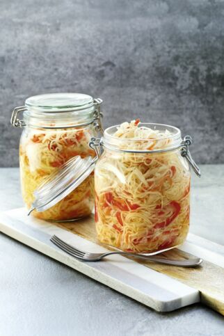 Fermentierter scharfer Krautsalat Fermentierter scharfer Krautsalat