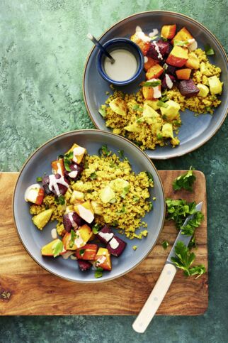 Warmer Kürbissalat mit Hähnchen und Couscous Warmer Kürbissalat mit Hähnchen und Couscous