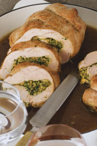 Gefüllter Putenrollbraten zu Tomatenreis Gefüllter Putenrollbraten zu Tomatenreis