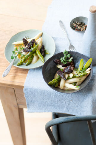 Spargel-Morchel-Salat mit feiner Vanille-Vinaigrette Spargel-Morchel-Salat mit feiner Vanille-Vinaigrette