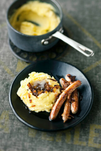 Kartoffelpüree mit Röstzwiebeln Kartoffelpüree mit Röstzwiebeln