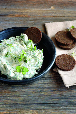 Frühlingskräuter-Tofu-Creme Frühlingskräuter-Tofu-Creme