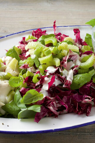 Hähnchensalat mit Basilikum Hähnchensalat mit Basilikum