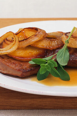 Gebratene Leber mit glasierten Äpfeln Gebratene Leber mit glasierten Äpfeln