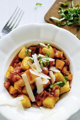 Mediterrane Gnocchi mit Maisgrieß Mediterrane Gnocchi mit Maisgrieß