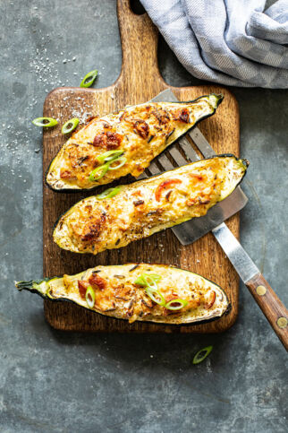 Vegetarisch gefüllte Zucchini aus dem Ofen Vegetarisch gefüllte Zucchini aus dem Ofen